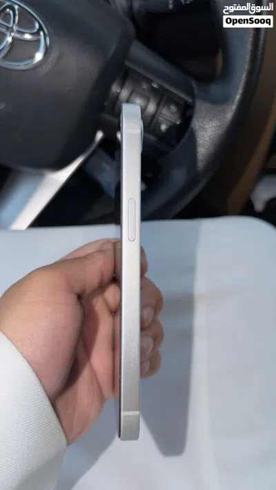 ايفون 16e للبيع 4
