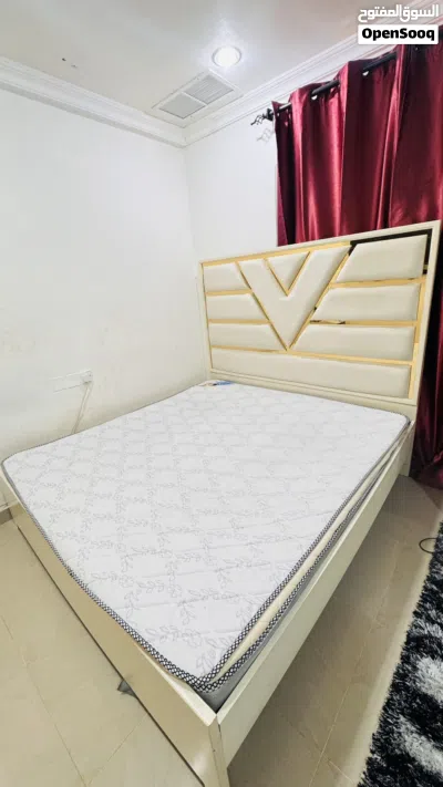 Bed with mattress Queen size 4