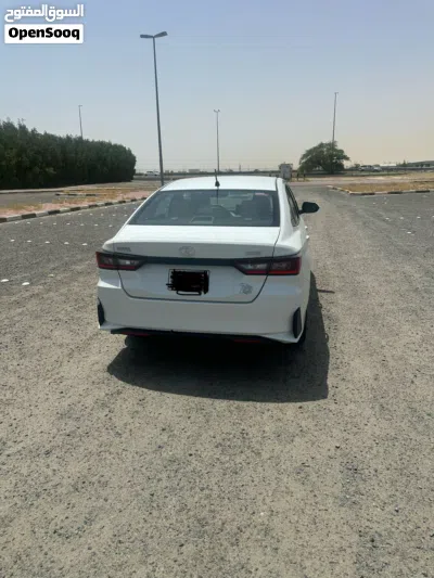 Toyota Yaris Y Plus 4