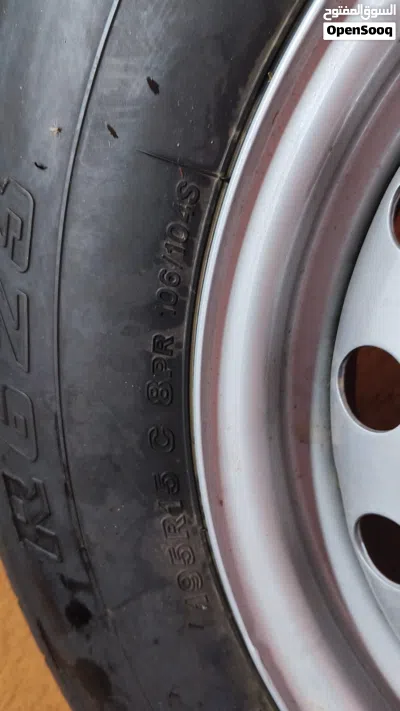 195R15C 8PR Tire with Steel Rim for Sale 3