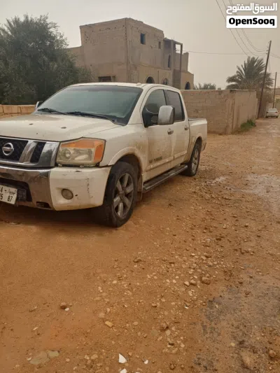 Nissan Titan Platinum Reserve 2