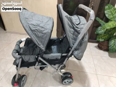 عربة أطفال مزدوجة (لتوأم) ماركة Good Babies بحالة ممتازة للبيع 2