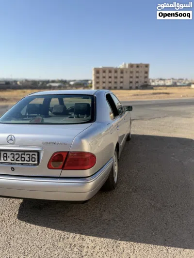 Mercedes Benz E-Class E 200 3