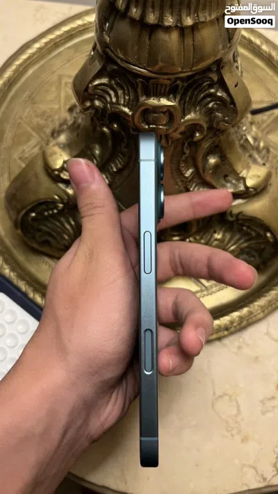 iPhone 16 تركوازي 3