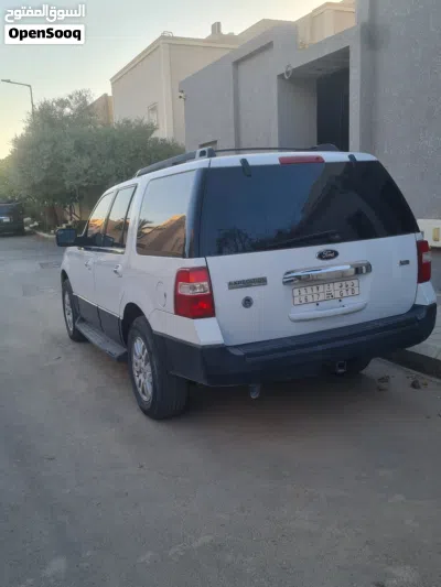 Ford Expedition XL 2