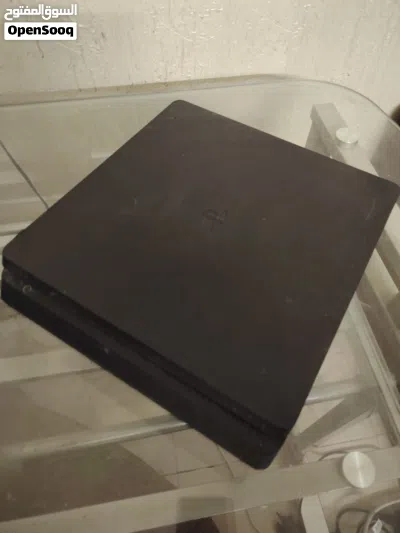 سوني 4 سليم (PS4 Slim) مساحة 500 قيقا مع يدتين 2