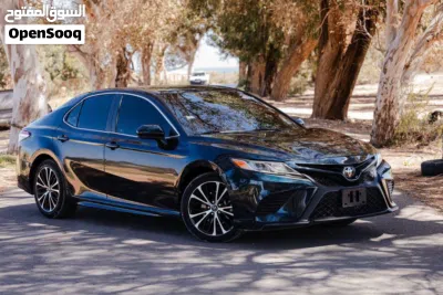 Toyota Camry SE 3