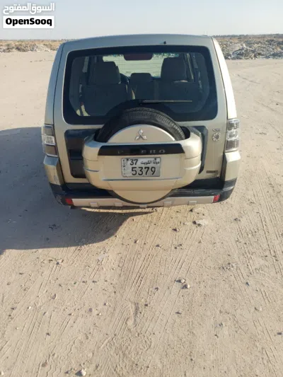 ميتسوبيشي باجيرو GLS 3