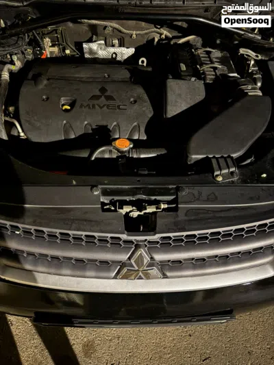 ميتسوبيشي اوتلاندر Standard 2