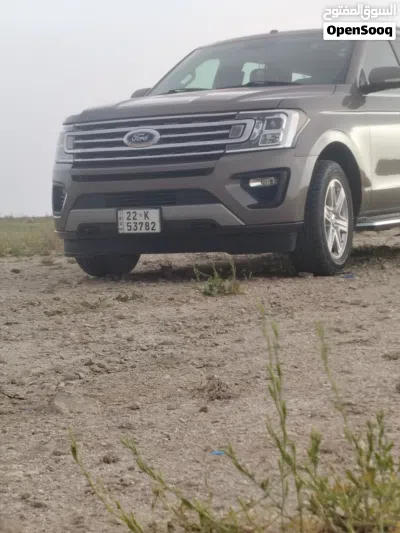 Ford Expedition XLT 2