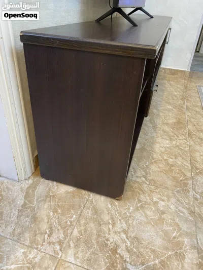 طاولة تلفزيون ثقيلة 4