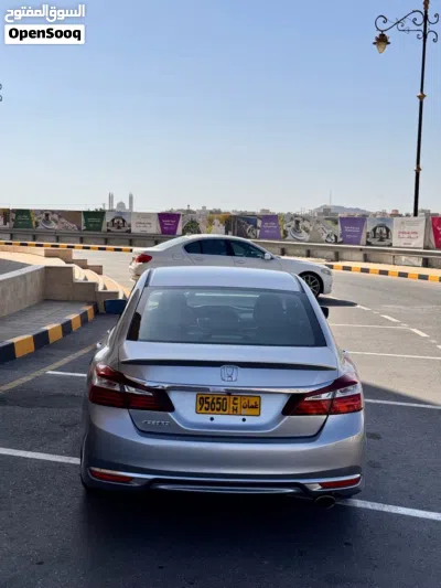 Honda Accord EX 2