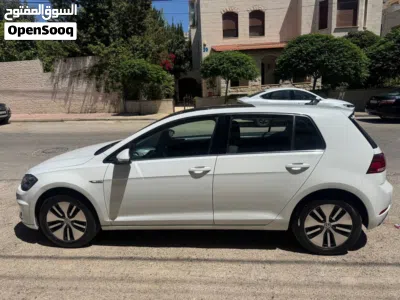 فولكسفاغن جولف E-Golf 4
