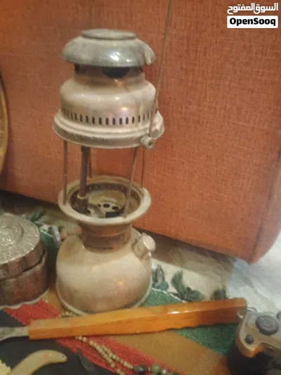 مجموعة نحاسيات انتيكا وسيوف عربية مميزة 3