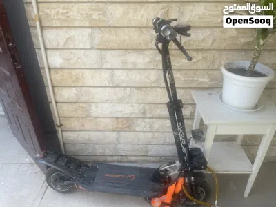 Only one month use good scoter and perfect condition to use performance sports for any were 2