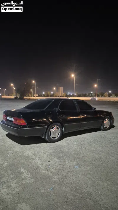 Lexus LS LS 400 2