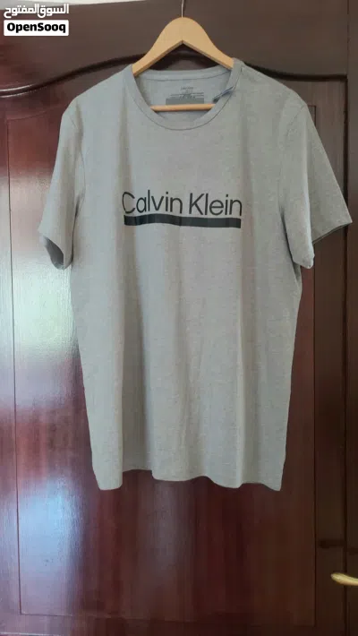 تيشرتات CALVEN KLEIN جديدة صناعة بنغلادش قطن قياس لارج 2