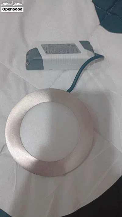 مصباح ذكي (LED) من ماركة EGLO.يعمل بتقنية Bluetooth. 3