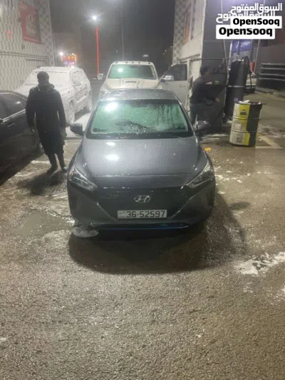 Hyundai Ioniq Standard 2