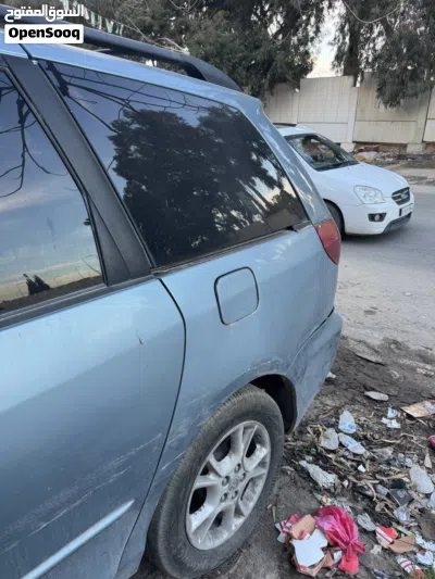 Toyota Sienna LE 3