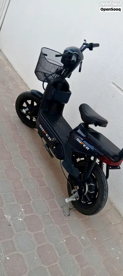 دراجة كهربائية SUPER خارقة السرعة 80كم/س نظيفة جداً SUPER 2026 بحالة ممتازة جداً 80 كم/س شاحن 2