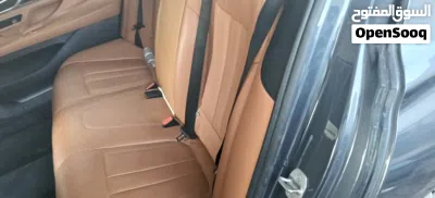 بي ام دبليو الفئة 7 740i Sedan 3