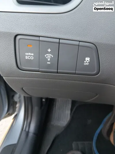 Hyundai Elantra GLS 4