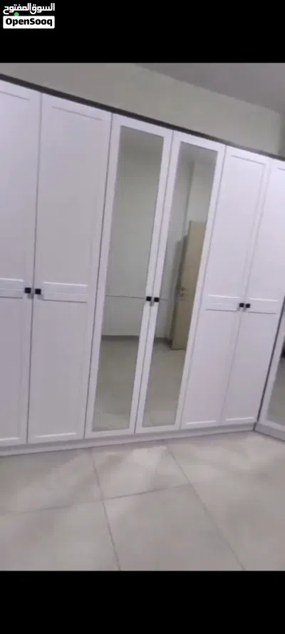 غرفة نوم كلاسيكية نضيفه جدا جدا جدا مستعمله فتره قليله شاهد الفيديو 3