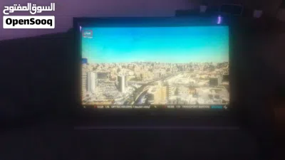 شاشه LG عادي مش سمارت شغاله بصلاة ع النبي فيها بقعه وخط خفيف مش مئثرات 3
