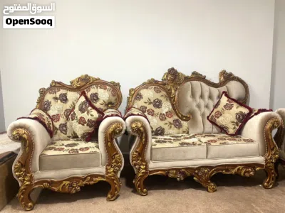 طقم كنب فخم بحالة ممتازة - تصميم كلاسيكي راقي 3