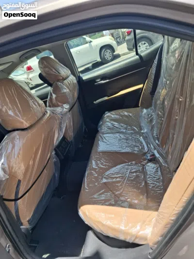 Toyota Camry LE 4