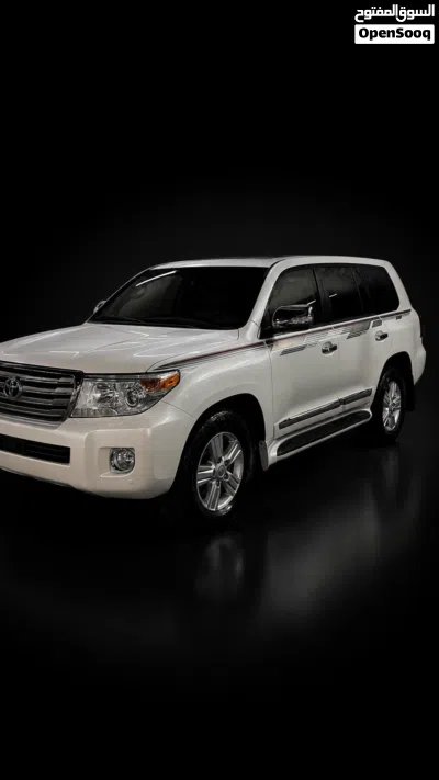 Toyota Land Cruiser GXR 2
