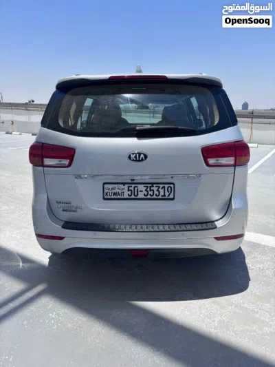 Kia Carnival SX Prestige 3
