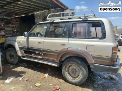 Toyota Land Cruiser Base 4