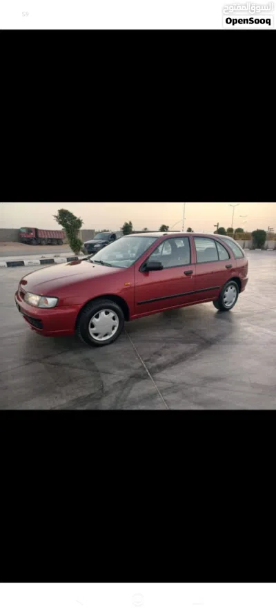 Nissan Almera 4