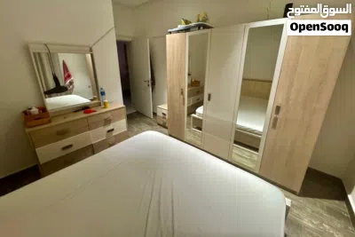 للبيع غرفة نوم كاملة مع فرشه 4