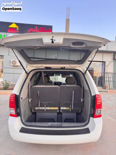 Kia Sedona Standard 4