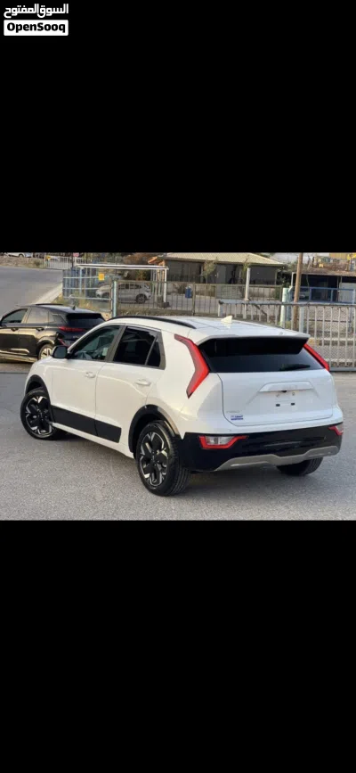 Kia Niro EX Touring 2