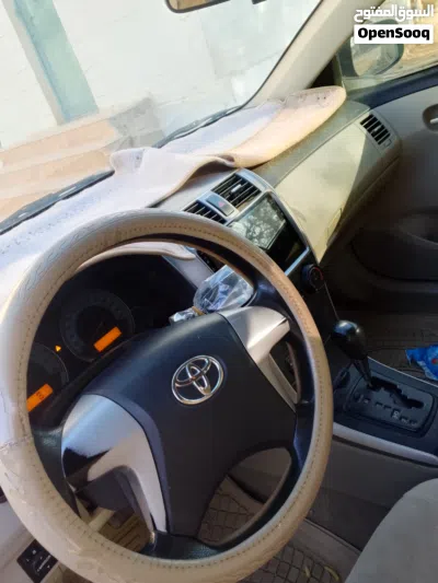 Toyota Corolla LE 2
