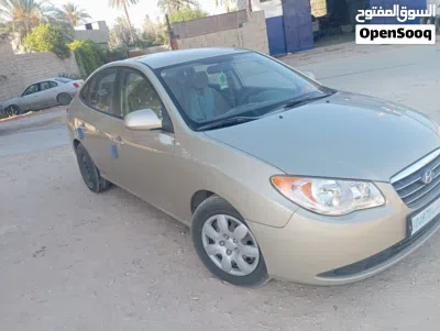 Hyundai Elantra Standard 3