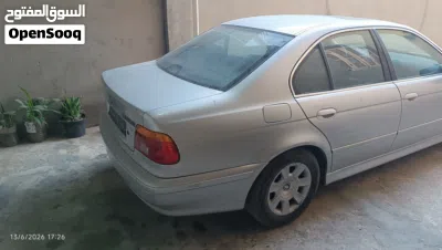 BMW 5 Series 525 2