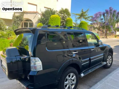 Mitsubishi Pajero GLS 4