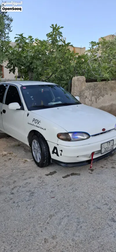Hyundai Accent Standard 4