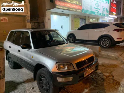 Toyota RAV 4 Standard 2