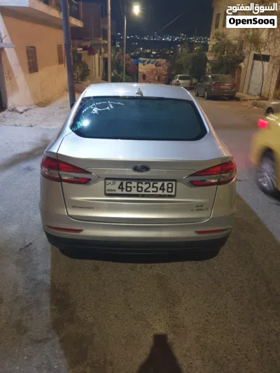 Ford Fusion SE 2
