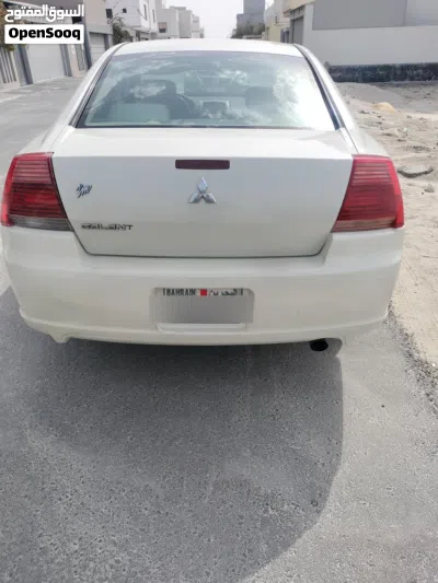 Mitsubishi Galant Standard 3