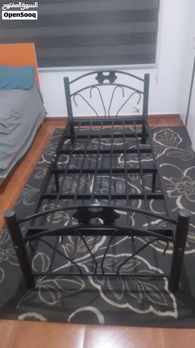تخت حديد مفرد ونص لون اسود 3