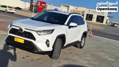 Toyota RAV 4 XLE 3