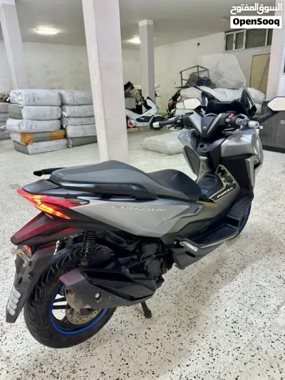 Honda Forza 4