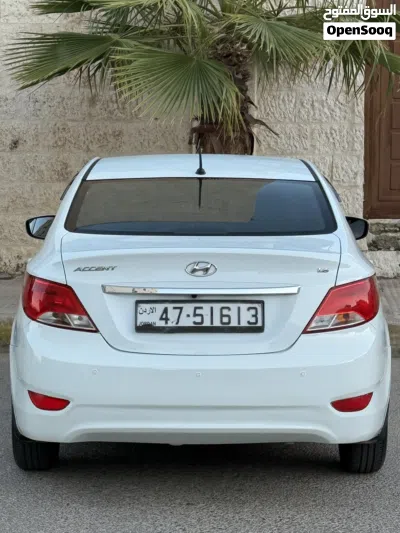 Hyundai Accent Standard 4
